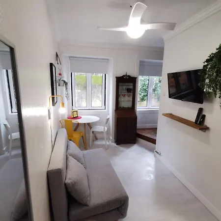 Lovely Small Loft In Alfama Near Castelo S Jorge Apartmán *